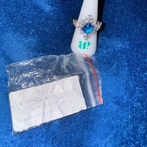 Size 6 Beautiful Blue Zircon Ring